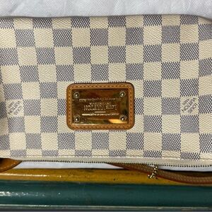 Louis Vuitton Damier Azur Eva Pochette